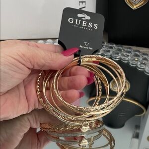 ⭐️GUESS Gold-Tone Textured Bangle CHARM Bracelet Set of 8⭐️NWT
